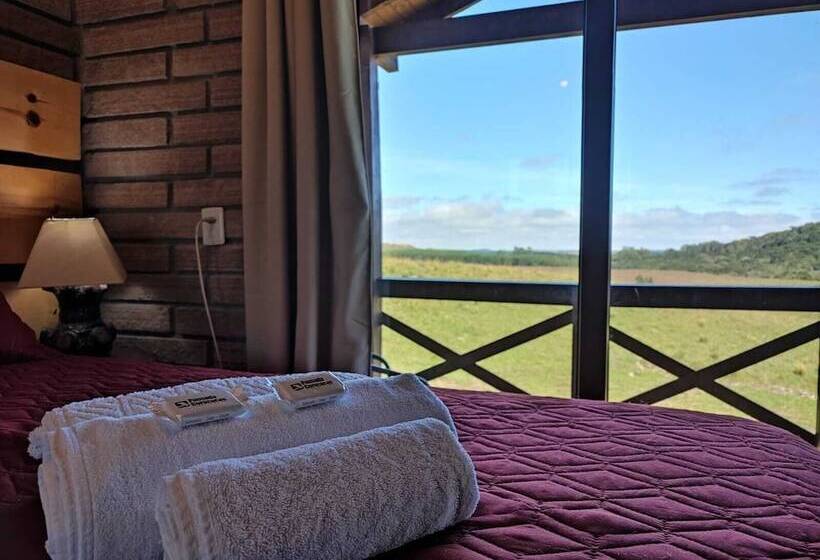 簡易ホテル Chalés Corucacas