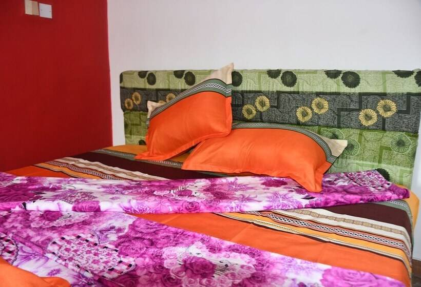 בית מלון כפרי Adomi