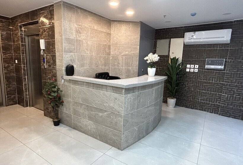 فندق Aram Suites