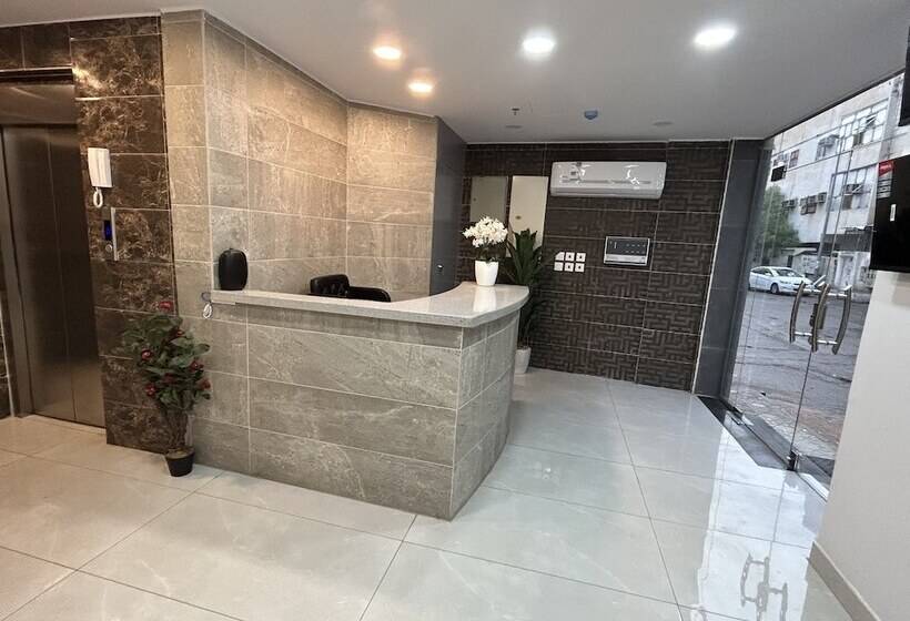 فندق Aram Suites