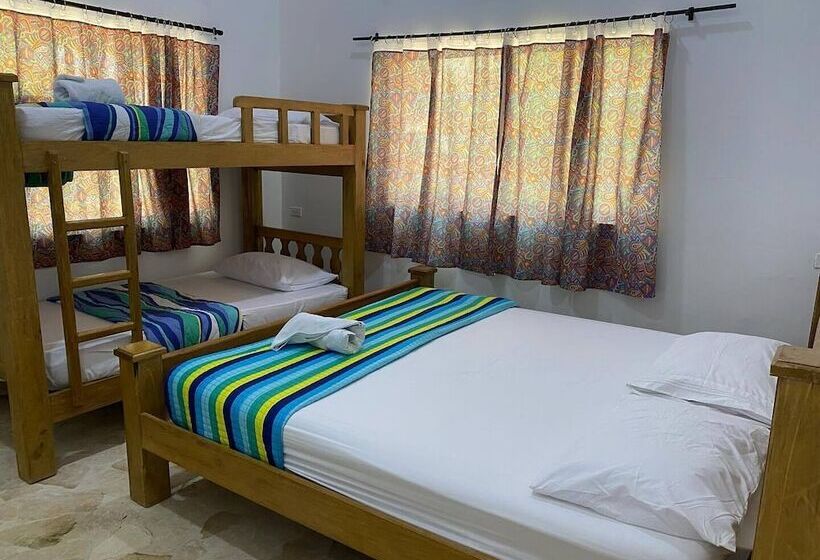 בית מלון כפרי Awa De Mar Playa El Frances