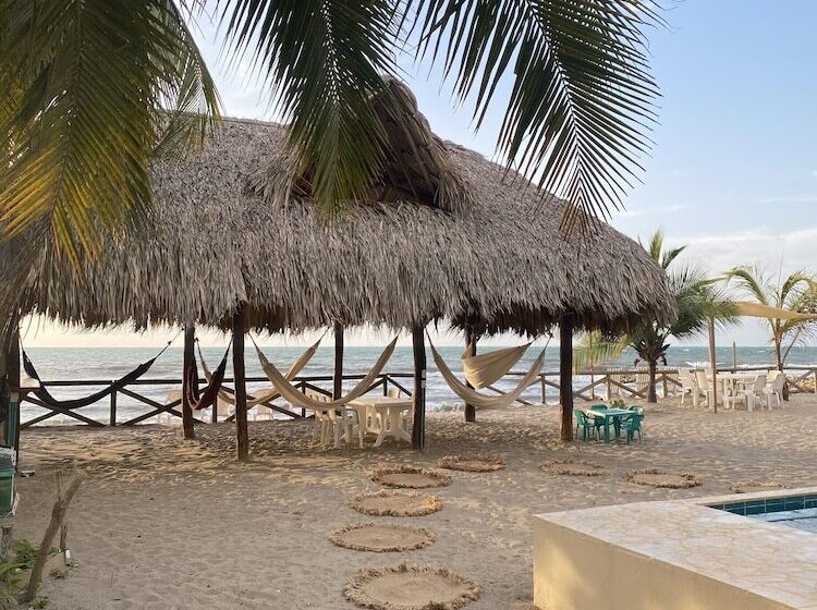 בית מלון כפרי Awa De Mar Playa El Frances