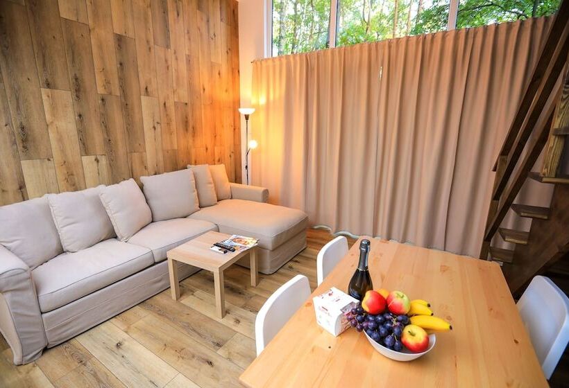 فندق Bizon Village