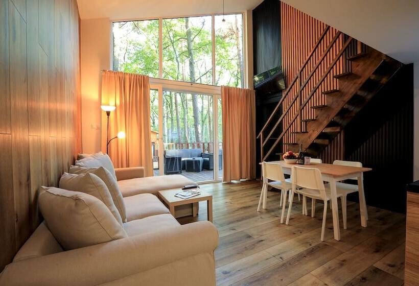 فندق Bizon Village