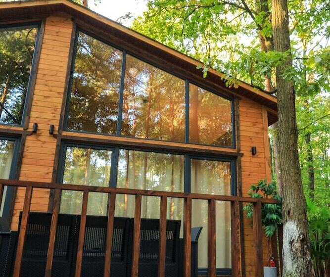 فندق Bizon Village