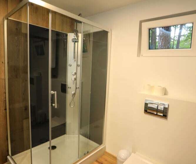 فندق Bizon Village