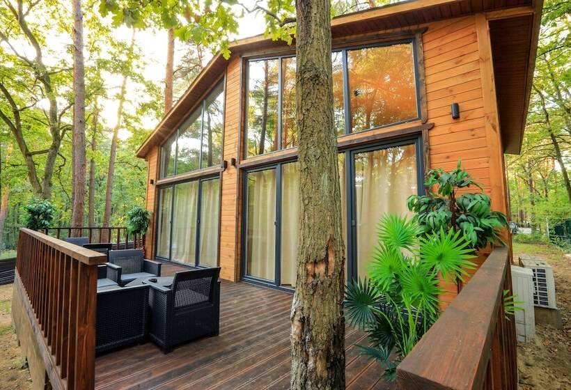 فندق Bizon Village