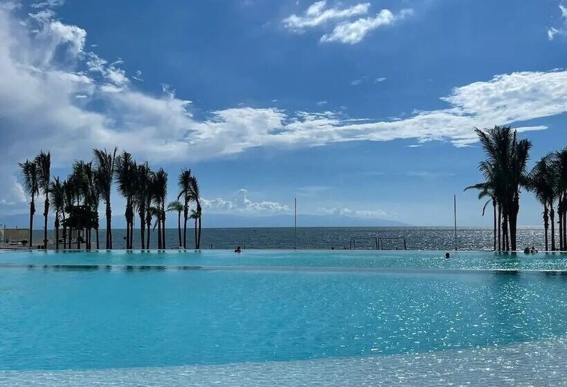 Отель Condo Arian By Trvl2hm