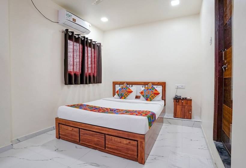 בית מלון כפרי Fabexpress Chaitanya Inn