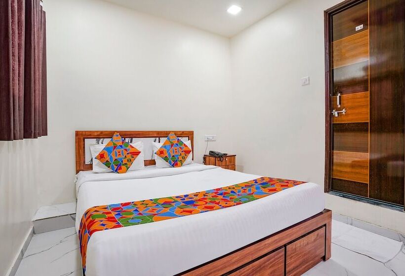 בית מלון כפרי Fabexpress Chaitanya Inn