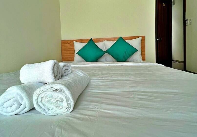 هتل Hanz Zen Riverfront Powermia