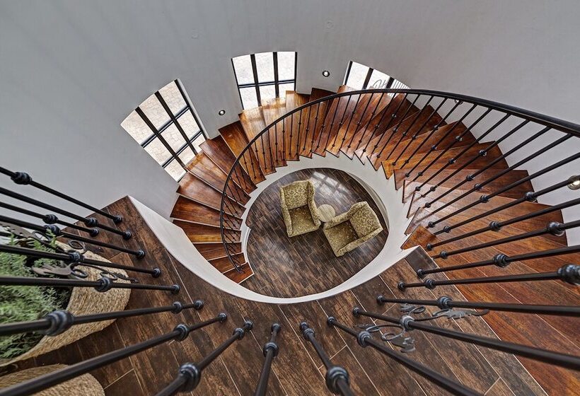 Hotel Lagoon Suites Guesthouse Cc