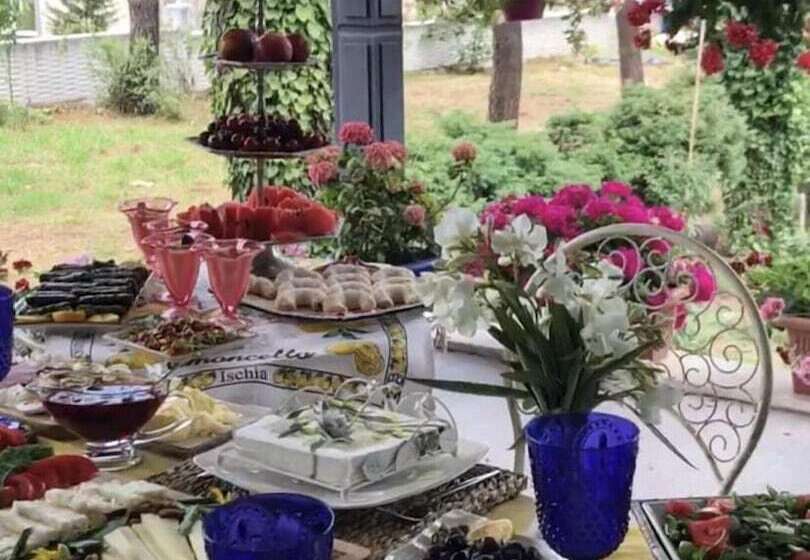 בית מלון כפרי Lalezar Sea & Garden