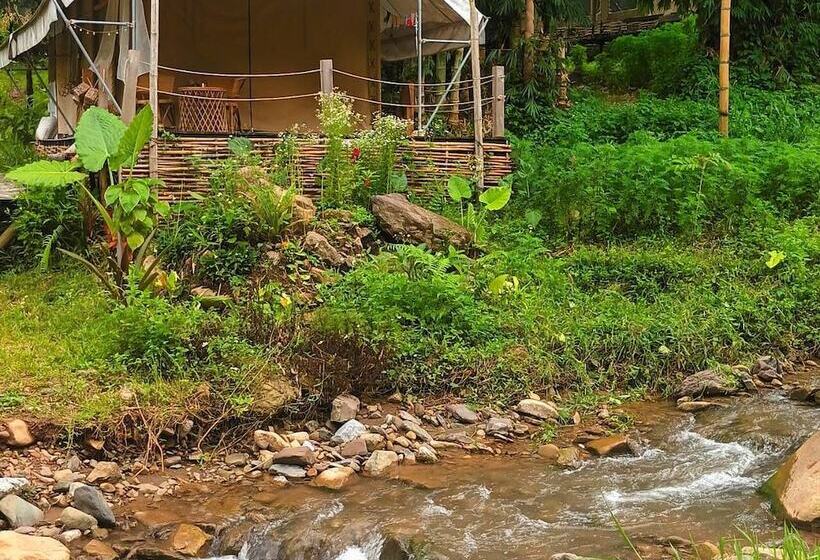 בית מלון כפרי Monmanee Resort