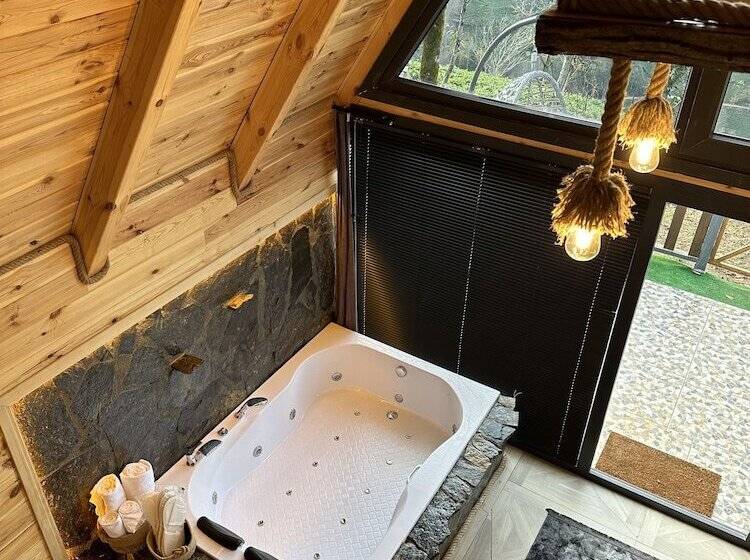 בית מלון כפרי Rize Serenity Bungalov