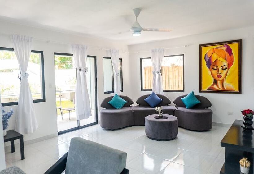 בית מלון כפרי Skylight Suites Restaurant Bar