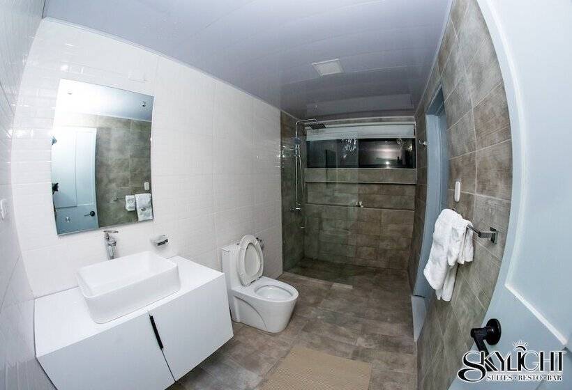 בית מלון כפרי Skylight Suites Restaurant Bar