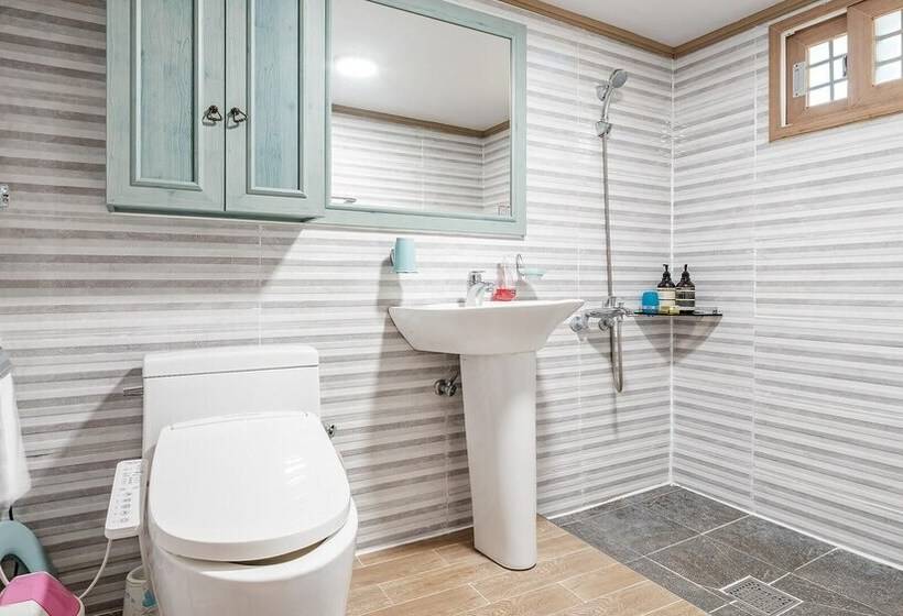 Jeju Motungedoljib Dogchaepension