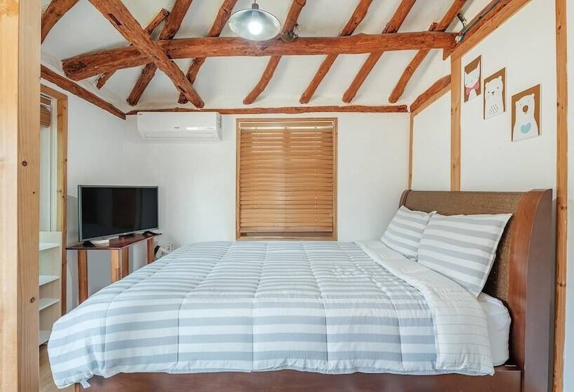 Jeju Motungedoljib Dogchaepension