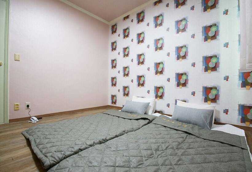 מוטל Cheongpyeong Jijunghae