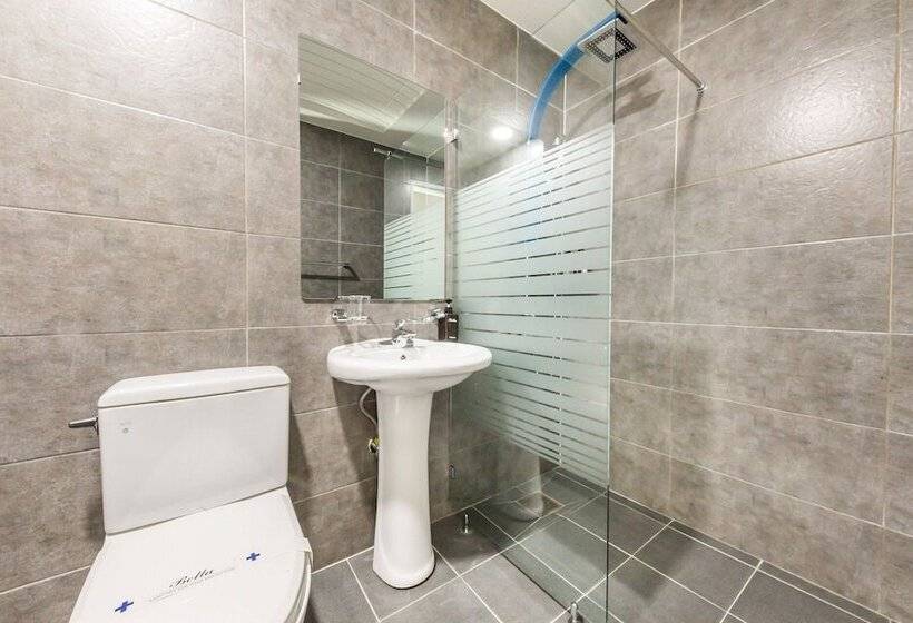 فندق على الطريق Gangneung Bella