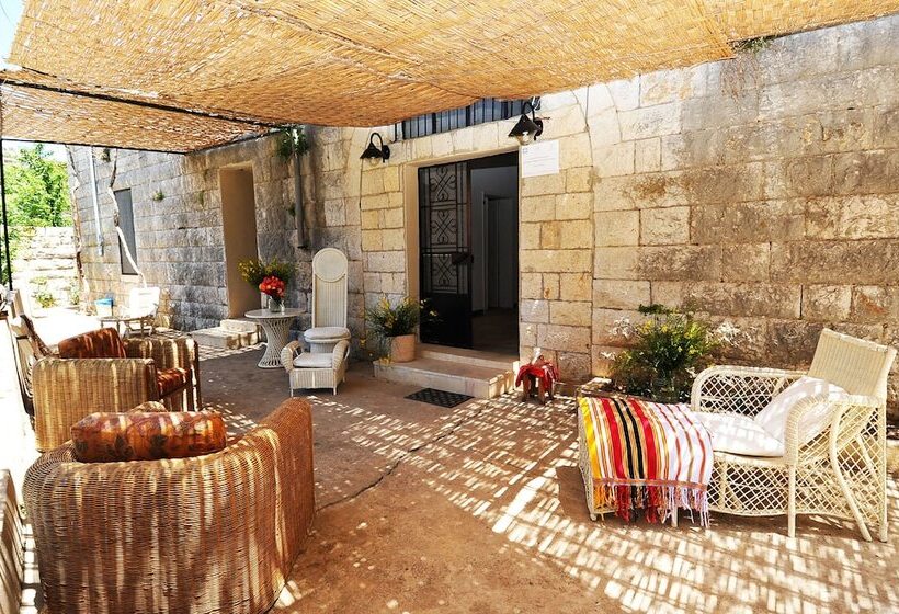 پانسیون Beit El Hana