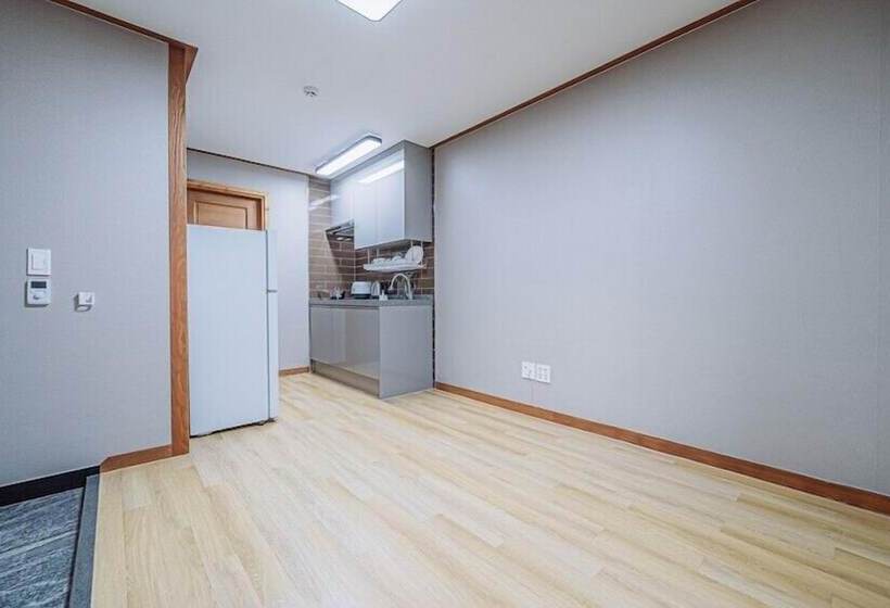 Pensão Count Star Night