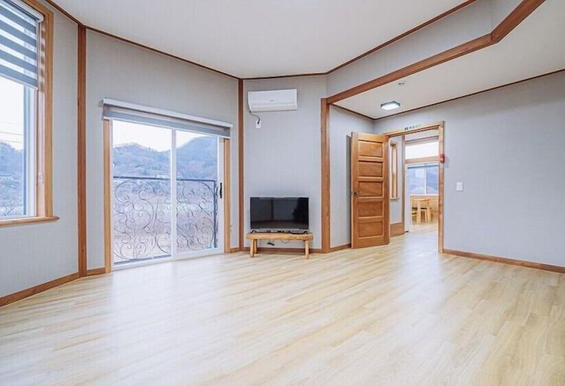 Pensão Count Star Night