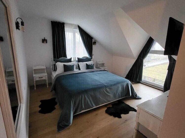 بنسيون Eden By The Mountain