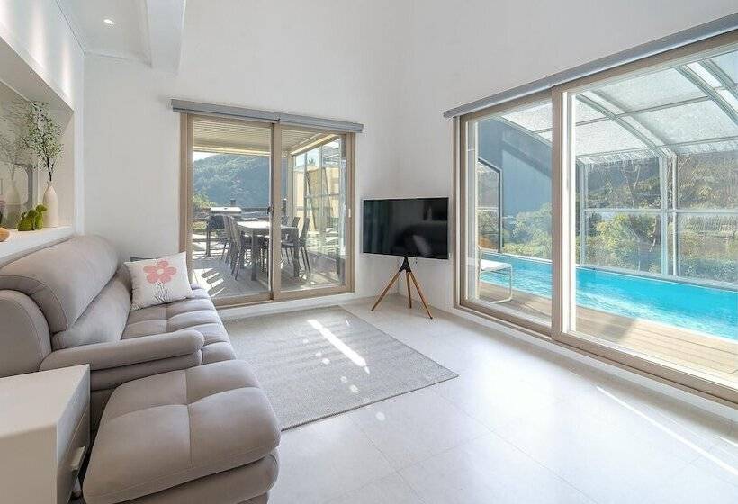 Pensão Gapyeong Jinikidsdogchaepoolvilla