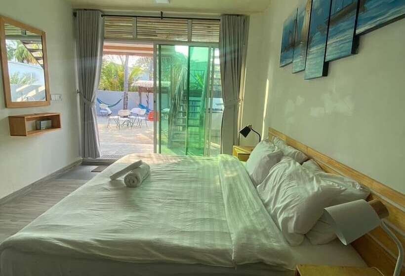 پانسیون Go Surf Maldives