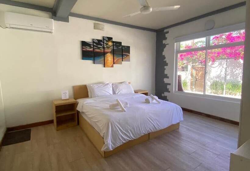 پانسیون Go Surf Maldives