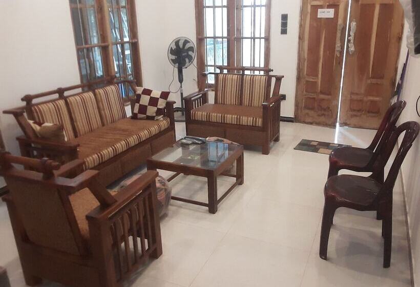 פנסיון Hendy Bungalow