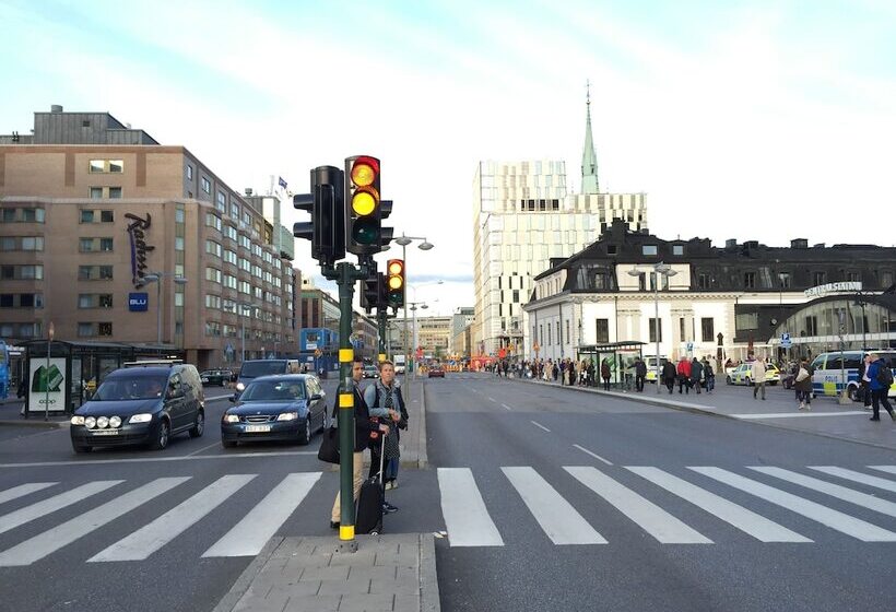 بنسيون Northern Stockholm City Guesthouse