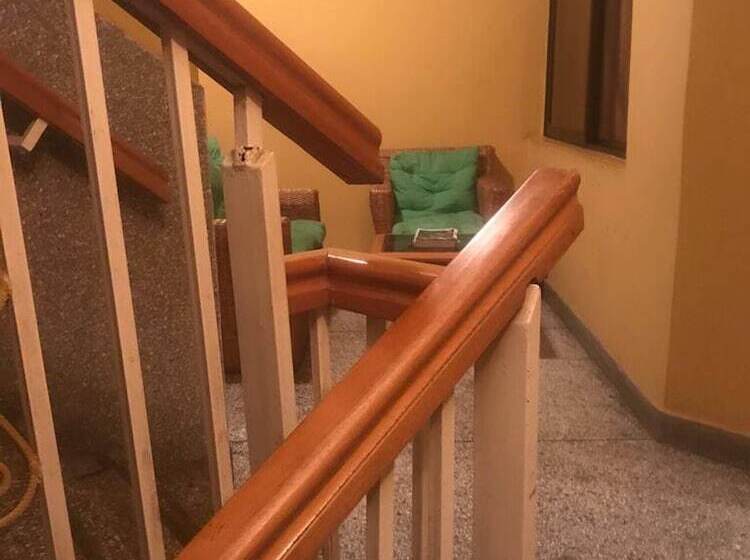 پانسیون Room In Guest Room   Renajoe Exclusive Guesthouse Tema Community 9