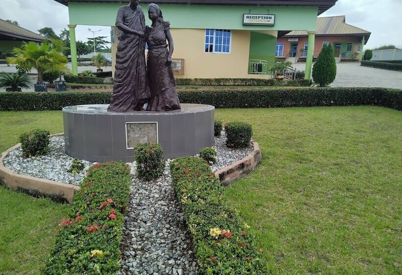 پانسیون Room In Guest Room   Renajoe Exclusive Guesthouse Tema Community 9