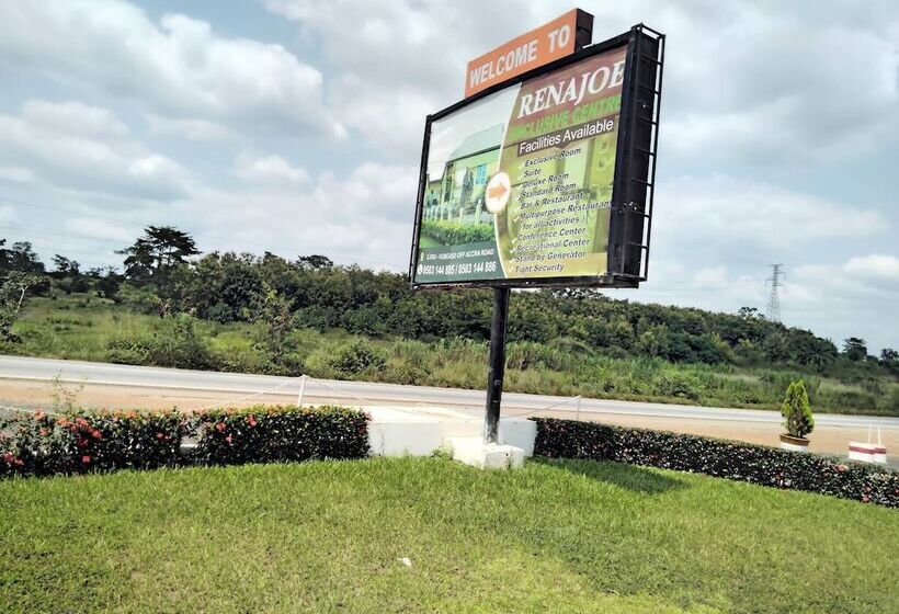 پانسیون Room In Guest Room   Renajoe Exclusive Guesthouse Tema Community 9