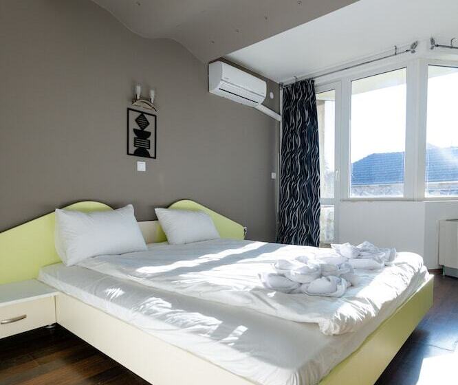 بنسيون Sea And Mountain Jar House