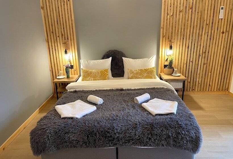 بنسيون Sea And Mountain Jar House