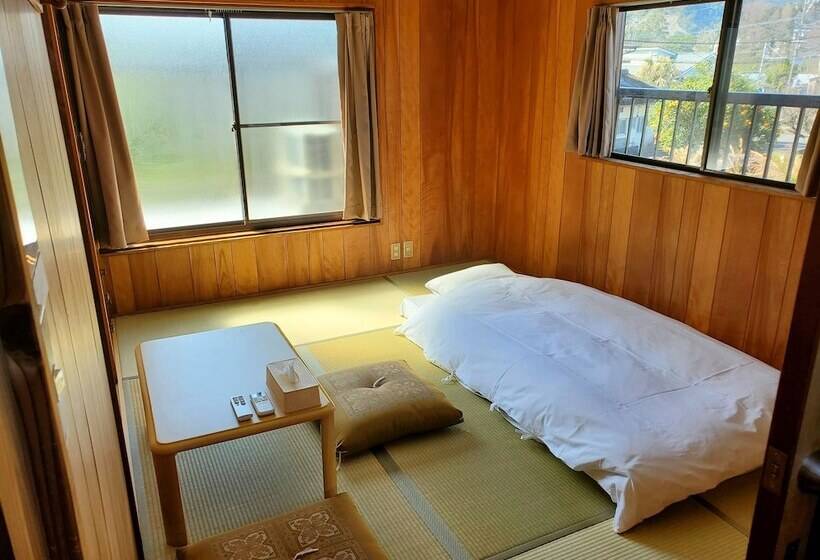 פנסיון Sea Dweller Inn