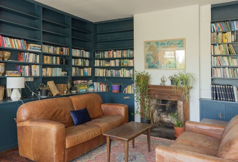 膳宿费 The Common Knowledge Centre