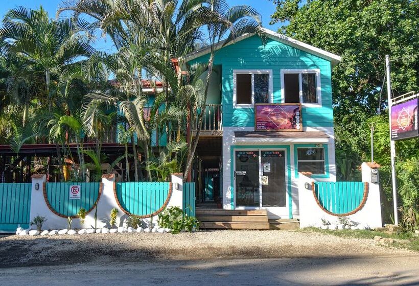 ペンション Tramonto Rojo Santa Teresa Guest House