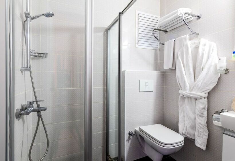 Platine Hotels & Suites