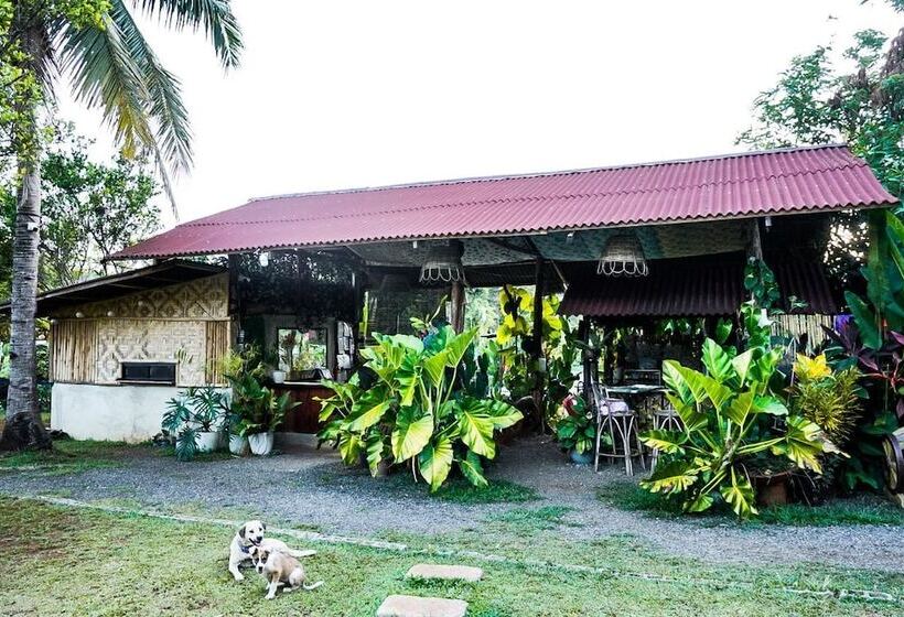 استراحتگاه Banlaw Pool & Garden