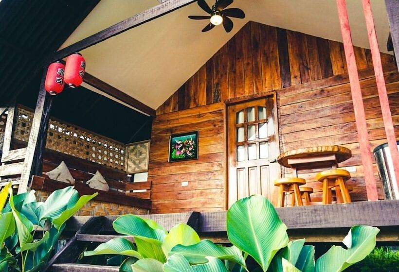 استراحتگاه Banlaw Pool & Garden