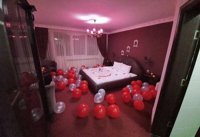 Rey Hotel & Restorant