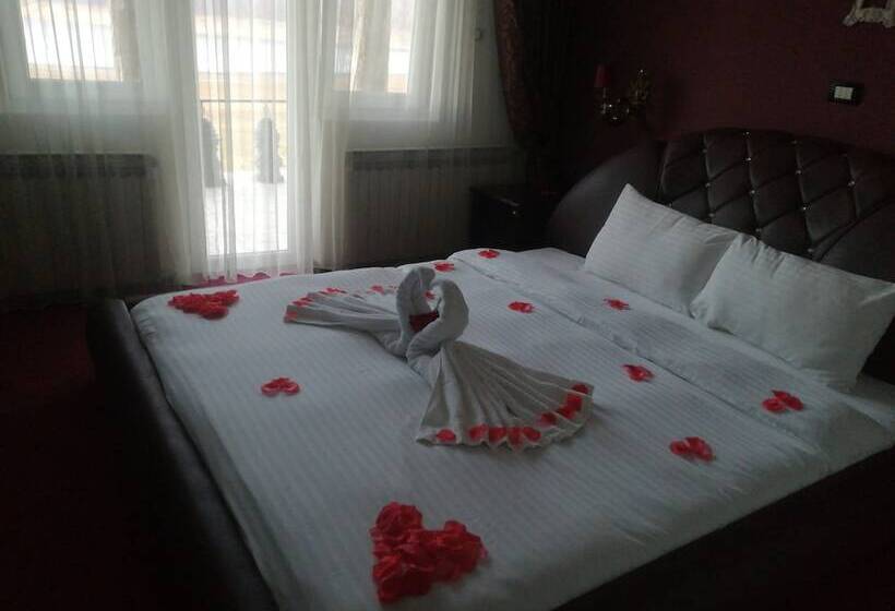 Rey Hotel & Restorant