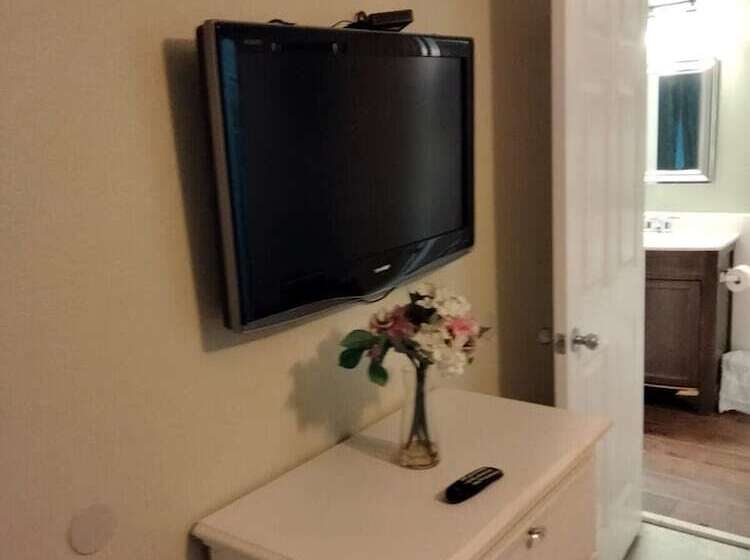 Tropical Enchanted Oaks Villa