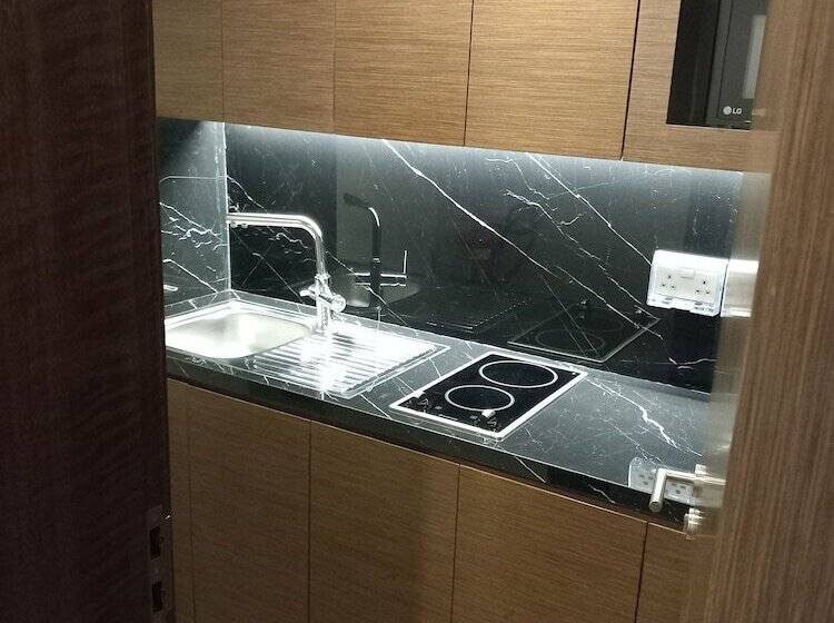 C   Hotel And Suites Doha