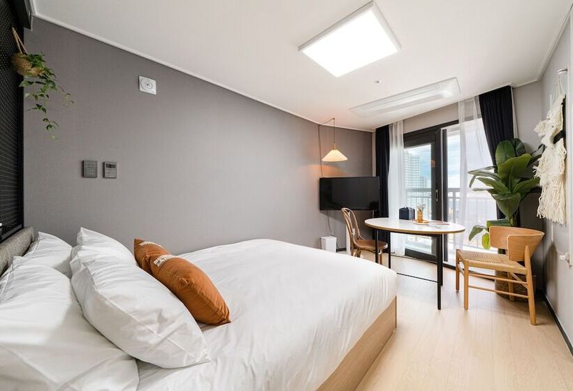 Urbanstay Sokcho Beach C